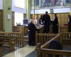 sala-de-judecata-tribunalul-botosani-300x240